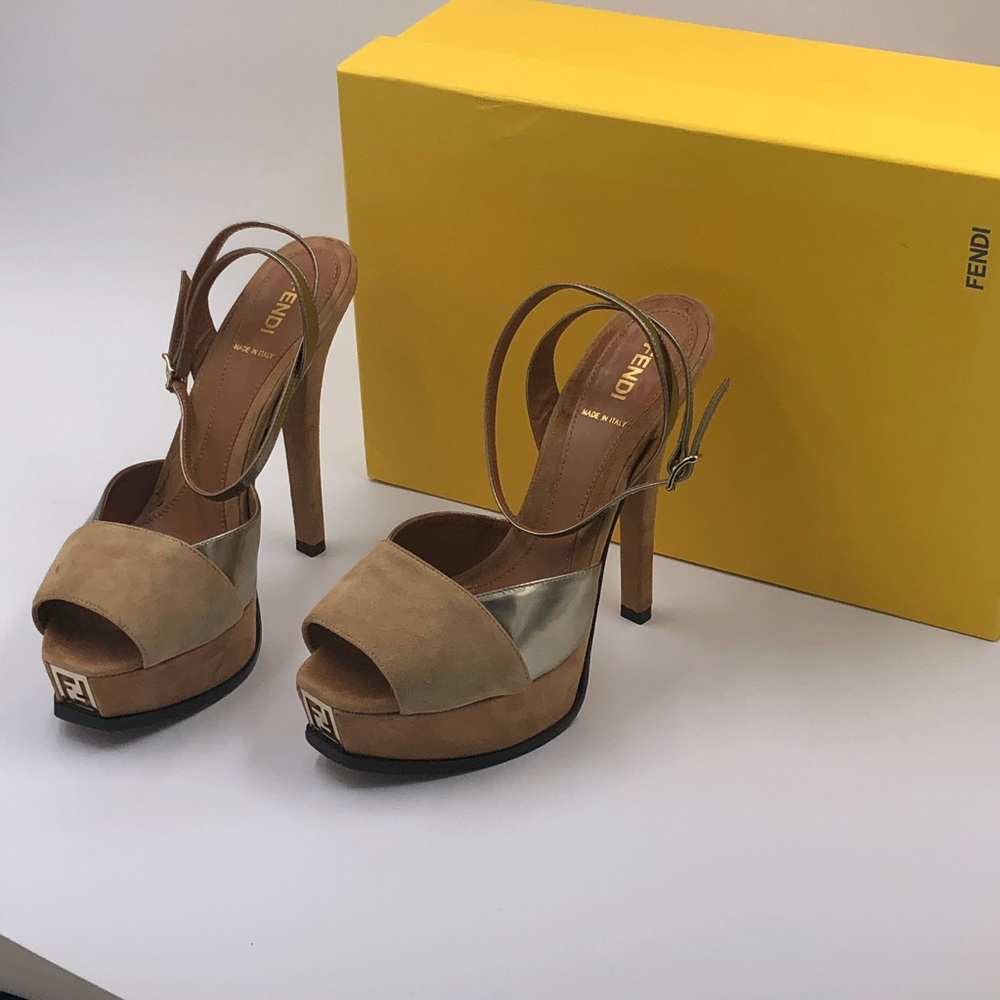 💯AUTH FENDI SUEDE HEELS PLATFORM 7 37 in BOX EUC - Picture 3 of 12